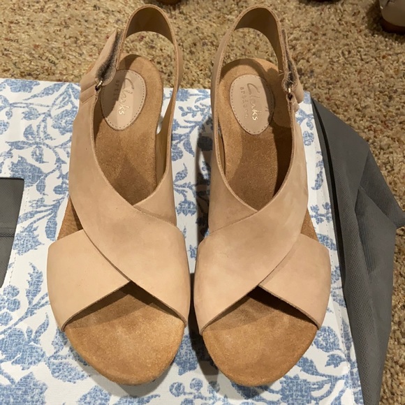 Clarks Shoes - Clarks wedge sandals